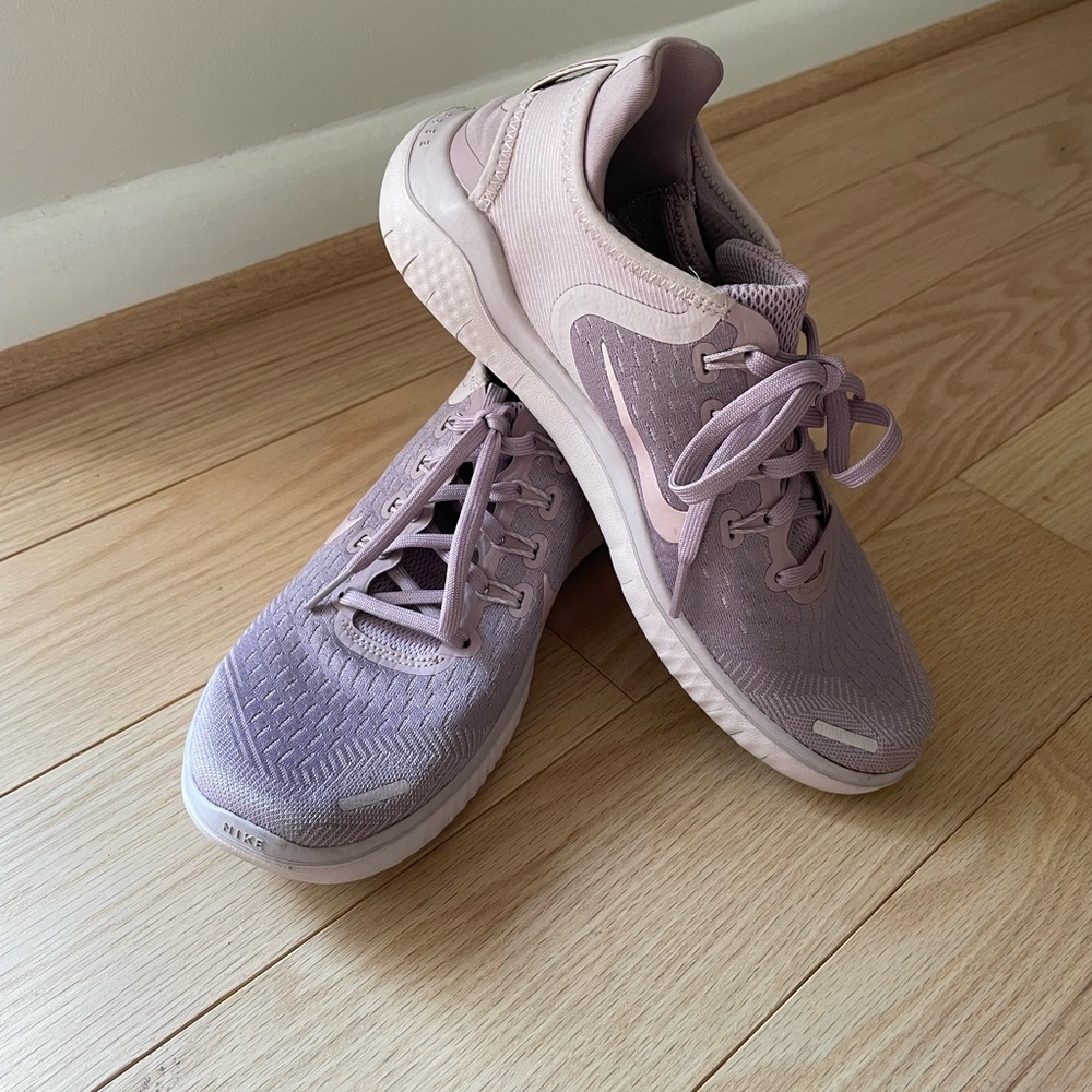 Women’s Nike Free Run Tennis Shoes